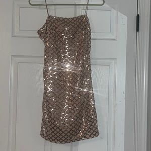 rose gold, us size 4, short body con dress